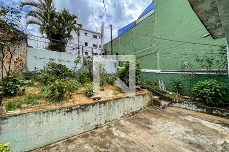 Casa à venda com 280m², 4 quartos e sem vagaQuintal
