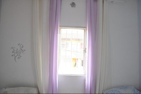 Casa à venda com 70m², 2 quartos e 2 vagasQuarto