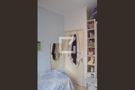 Casa à venda com 70m², 2 quartos e 2 vagasQuarto