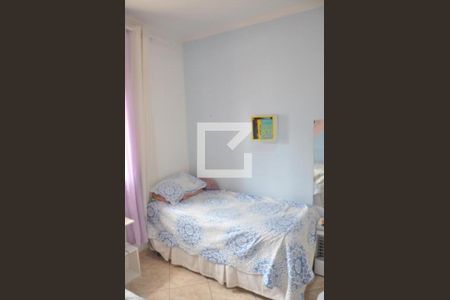 Casa à venda com 70m², 2 quartos e 2 vagasQuarto