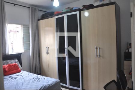 Casa à venda com 70m², 2 quartos e 2 vagasQuarto