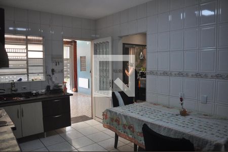 Casa à venda com 70m², 2 quartos e 2 vagasCozinha