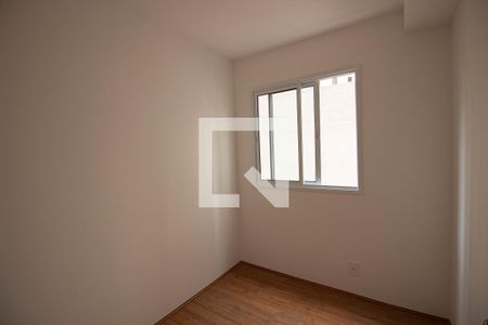 Quarto 1 de apartamento para alugar com 2 quartos, 38m² em Vila Carmosina, São Paulo