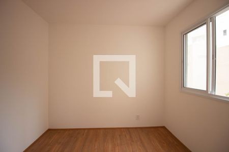 Quarto 2 de apartamento para alugar com 2 quartos, 38m² em Vila Carmosina, São Paulo