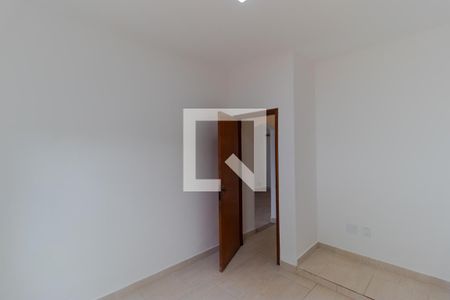 Casa para alugar com 75m², 2 quartos e 1 vagaQuarto 01