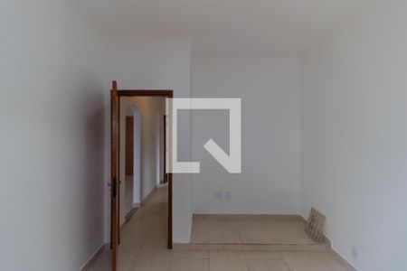 Casa para alugar com 75m², 2 quartos e 1 vagaQuarto 01