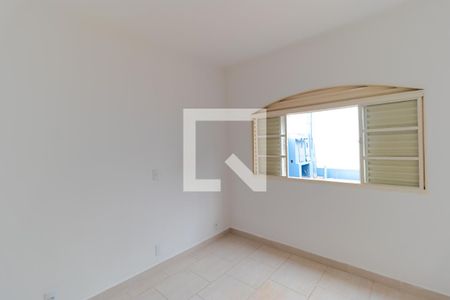 Casa para alugar com 75m², 2 quartos e 1 vagaQuarto 01