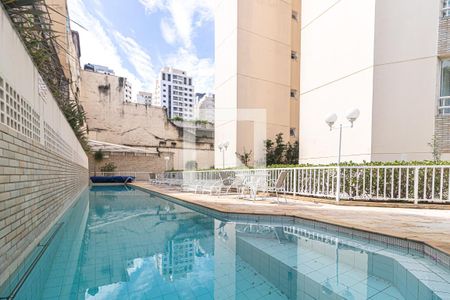 Apartamento à venda com 110m², 3 quartos e 2 vagas Apartamento à venda com 110m², 3 quartos e 2 vagasÁrea comum - Piscina