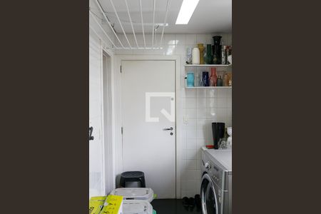 Apartamento à venda com 120m², 3 quartos e 2 vagas Apartamento à venda com 120m², 3 quartos e 2 vagasÁrea de Serviço