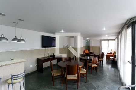 Apartamento à venda com 120m², 3 quartos e 2 vagas Apartamento à venda com 120m², 3 quartos e 2 vagasÁrea comum - Salão de festas