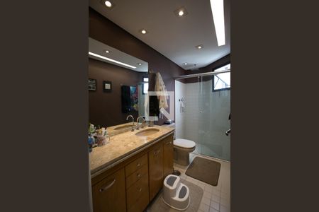 Apartamento à venda com 120m², 3 quartos e 2 vagas Apartamento à venda com 120m², 3 quartos e 2 vagasBanheiro