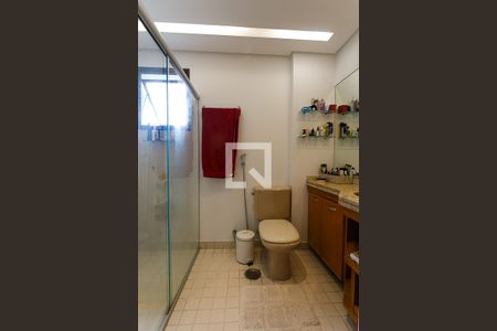 Apartamento à venda com 120m², 3 quartos e 2 vagas Apartamento à venda com 120m², 3 quartos e 2 vagasBanheiro da Suíte