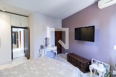 Apartamento à venda com 175m², 3 quartos e 3 vagasSuíte 