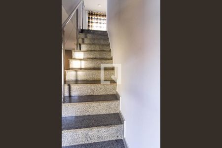 Apartamento à venda com 175m², 3 quartos e 3 vagasEscada