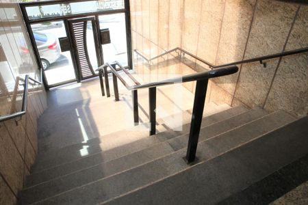 Apartamento para alugar com 131m², 3 quartos e 2 vagasEscada