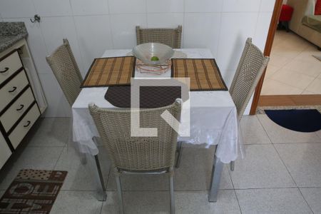 Apartamento para alugar com 131m², 3 quartos e 2 vagasCozinha