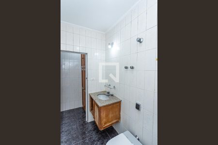 Casa à venda com 270m², 4 quartos e 2 vagasBanheiro 