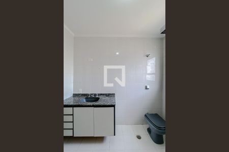 Casa para alugar com 120m², 4 quartos e sem vaga Casa para alugar com 120m², 4 quartos e sem vagaBanheiro da Suíte