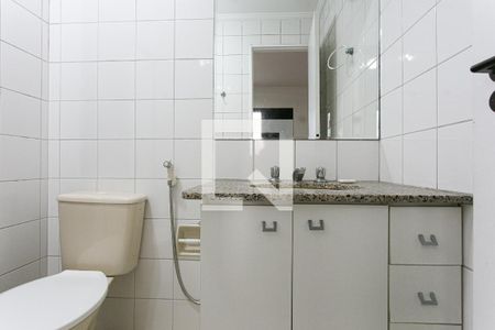 Apartamento à venda com 75m², 3 quartos e 1 vaga Apartamento à venda com 75m², 3 quartos e 1 vagaBanheiro da Suíte