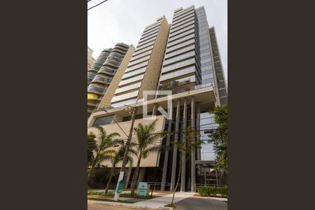 Apartamento à venda com 192m², 3 quartos e 4 vagasFachada