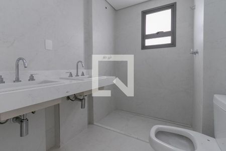 Apartamento à venda com 192m², 3 quartos e 4 vagasBanheiro da Suíte 1