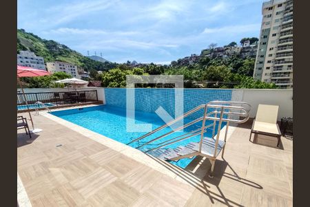 Apartamento à venda com 70m², 2 quartos e 1 vagaÁrea comum - Piscina