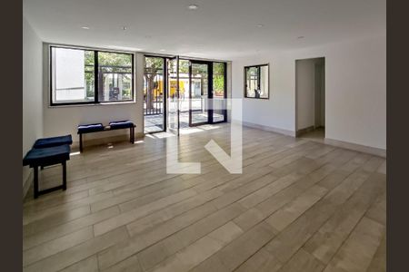 Apartamento à venda com 70m², 2 quartos e 1 vagaFachada e portaria