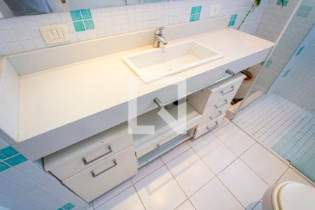 Apartamento à venda com 170m², 4 quartos e 3 vagas Apartamento à venda com 170m², 4 quartos e 3 vagasBanheiro social