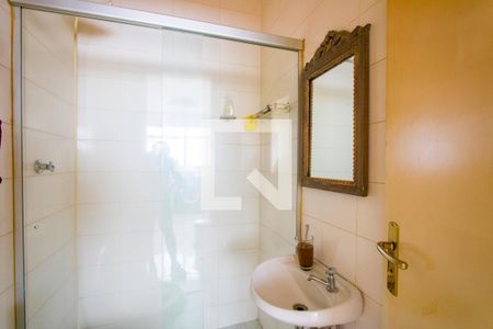 Apartamento à venda com 170m², 4 quartos e 3 vagas Apartamento à venda com 170m², 4 quartos e 3 vagasBanheiro de serviço