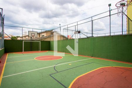 Apartamento à venda com 170m², 4 quartos e 3 vagas Apartamento à venda com 170m², 4 quartos e 3 vagasÁrea comum - Quadra esportiva