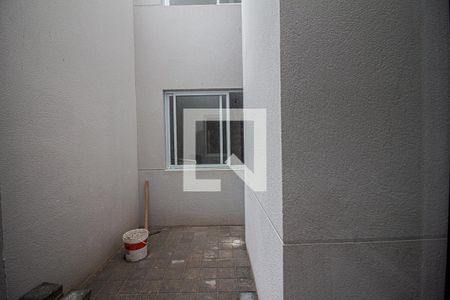 Corredor de apartamento para alugar com 2 quartos, 46m² em Jardim Ana Rosa, São Paulo