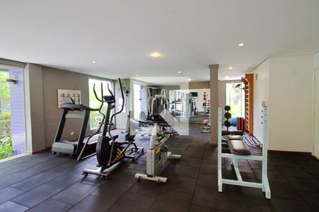 Apartamento à venda com 134m², 3 quartos e 3 vagas Apartamento à venda com 134m², 3 quartos e 3 vagasÁrea comum - Academia