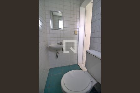 Apartamento à venda com 134m², 3 quartos e 3 vagas Apartamento à venda com 134m², 3 quartos e 3 vagasBanheiro de serviço