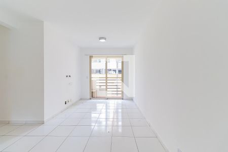 Sala de apartamento para alugar com 3 quartos, 64m² em Vila Sofia, São Paulo