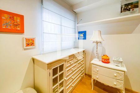 Apartamento à venda com 185m², 4 quartos e 3 vagasQuarto 2