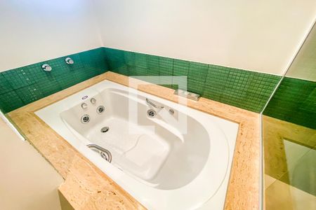 Apartamento à venda com 185m², 4 quartos e 3 vagasBanheiro Suíte 1