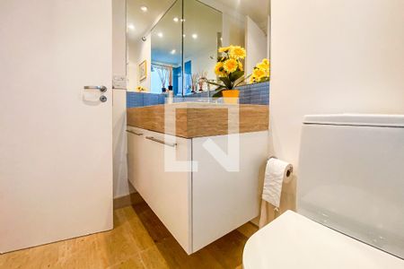 Apartamento à venda com 185m², 4 quartos e 3 vagasBanheiro Suíte 2