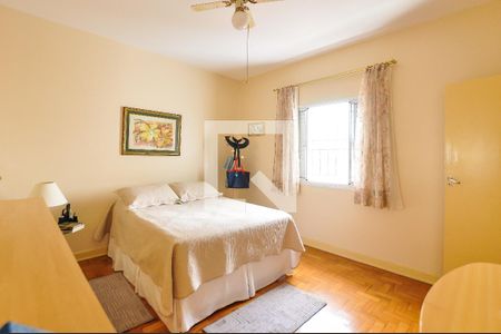 Casa à venda com 173m², 2 quartos e 7 vagasQuarto 2