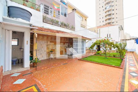 Casa à venda com 173m², 2 quartos e 7 vagasQuintal