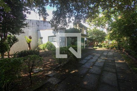 Casa à venda com 210m², 3 quartos e 2 vagas Casa à venda com 210m², 3 quartos e 2 vagasPatio