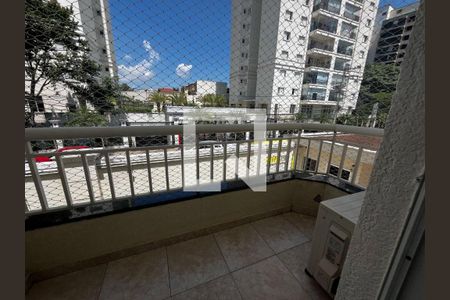 Casa de condomínio à venda com 230m², 3 quartos e 2 vagasFoto 01