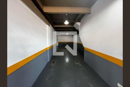 Casa de condomínio à venda com 230m², 3 quartos e 2 vagasFoto 01