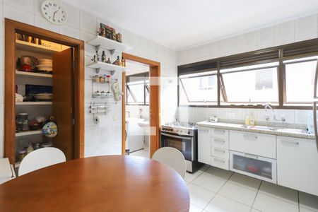 Apartamento à venda com 155m², 3 quartos e 2 vagasCozinha