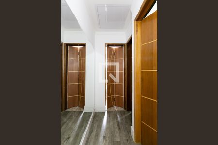 Hall dos Quartos  de casa para alugar com 2 quartos, 50m² em Vila Nova Curuca, São Paulo