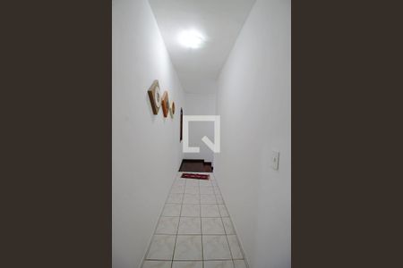 Casa à venda com 150m², 2 quartos e 2 vagas Casa à venda com 150m², 2 quartos e 2 vagasCorredor