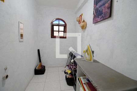Casa à venda com 150m², 2 quartos e 2 vagas Casa à venda com 150m², 2 quartos e 2 vagasCloset do Quarto 2