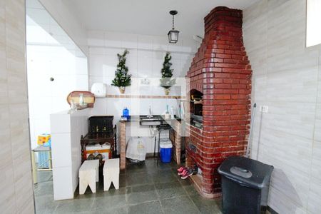 Casa à venda com 150m², 2 quartos e 2 vagas Casa à venda com 150m², 2 quartos e 2 vagasQuintal