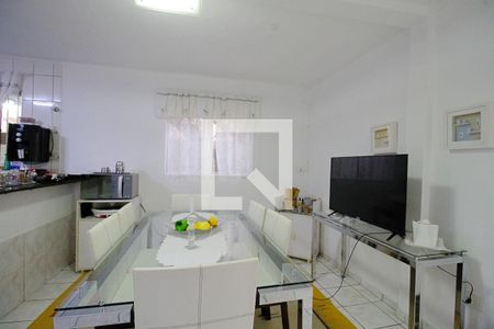 Casa à venda com 150m², 2 quartos e 2 vagas Casa à venda com 150m², 2 quartos e 2 vagasCopa