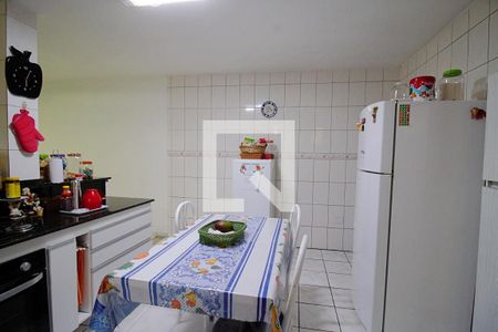 Casa à venda com 150m², 2 quartos e 2 vagas Casa à venda com 150m², 2 quartos e 2 vagasCozinha