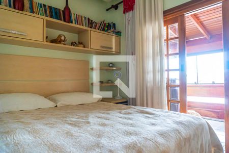 Casa à venda com 250m², 4 quartos e 3 vagasSuíte